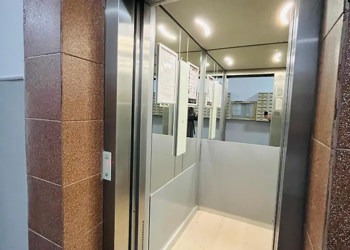 Cara 1 Min Walk To The Summerland *