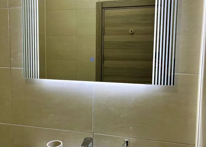 Cara 1 Min Walk To The Summerland * 마마이아