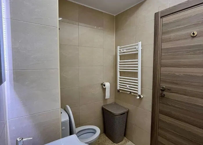 Cara 1 Min Walk To The Summerland *