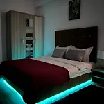 Apartment Cara 1 Min Walk To The Summerland *